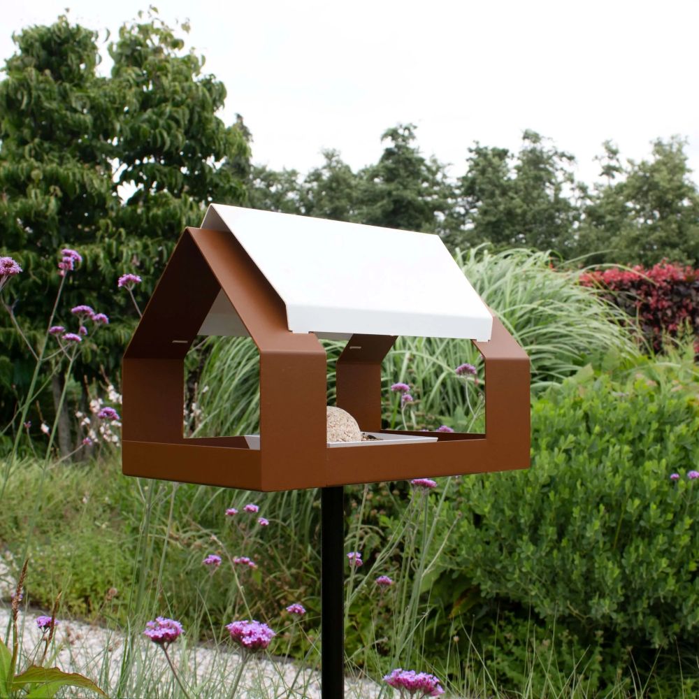The Barn – Vogelvoederhuisje op paal – Diverse Kleuren