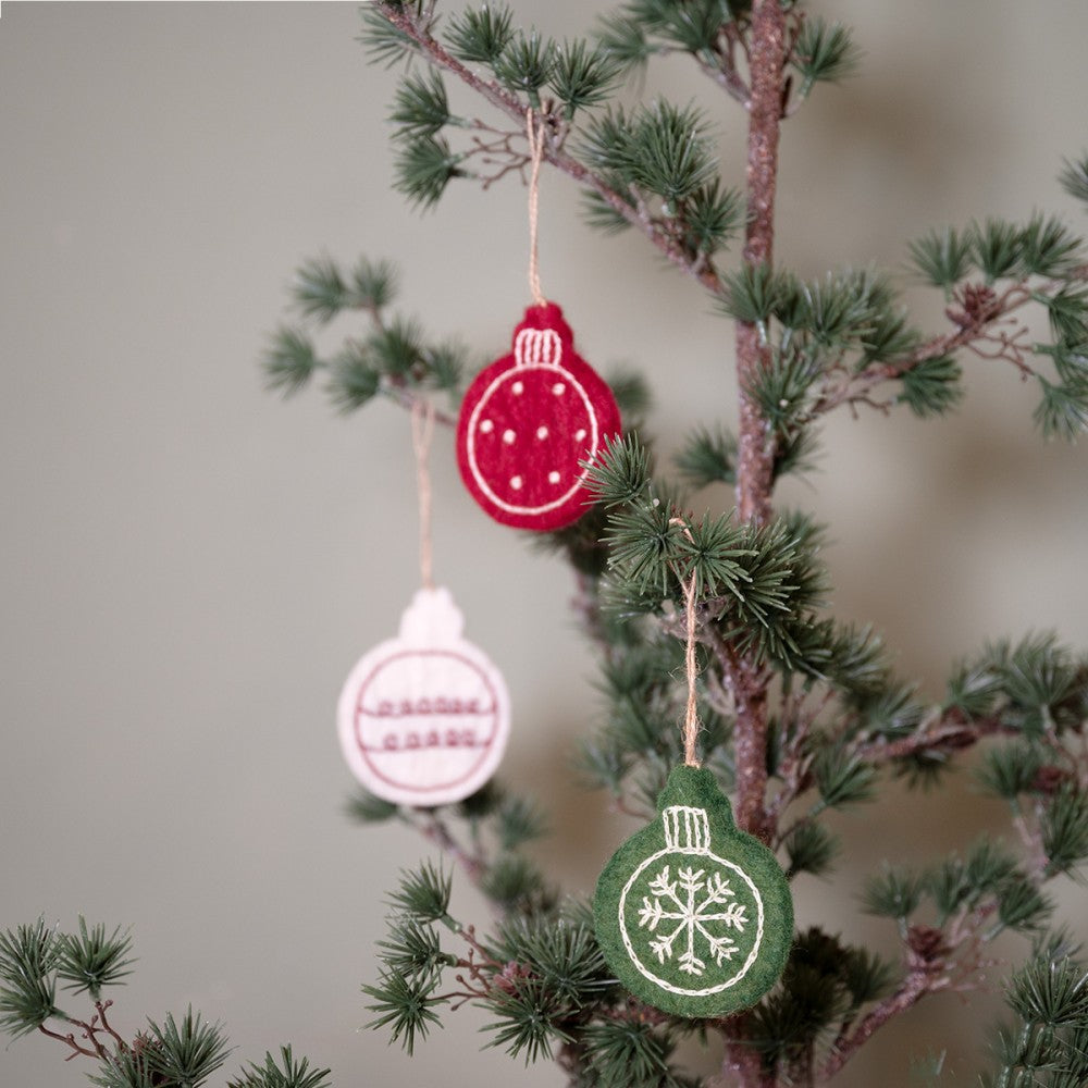 2D Kerstbal Geborduurd 3 st. - Diverse Varianten