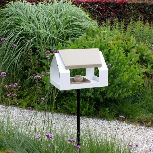 The Barn – Vogelvoederhuisje op paal – Diverse Kleuren