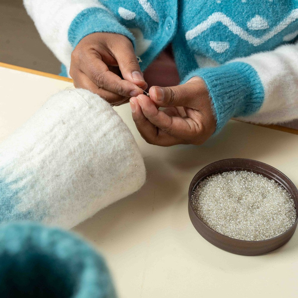 Vilten Vaas Ijsblauw-Wit - Diverse Maten